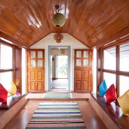 Napoklu Sardar Bahadur'S Heritage Bungalow Estate Stay מראה חיצוני תמונה