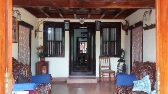 Napoklu Sardar Bahadur'S Heritage Bungalow Estate Stay מראה חיצוני תמונה