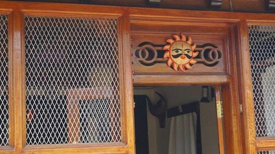 Napoklu Sardar Bahadur'S Heritage Bungalow Estate Stay מראה חיצוני תמונה