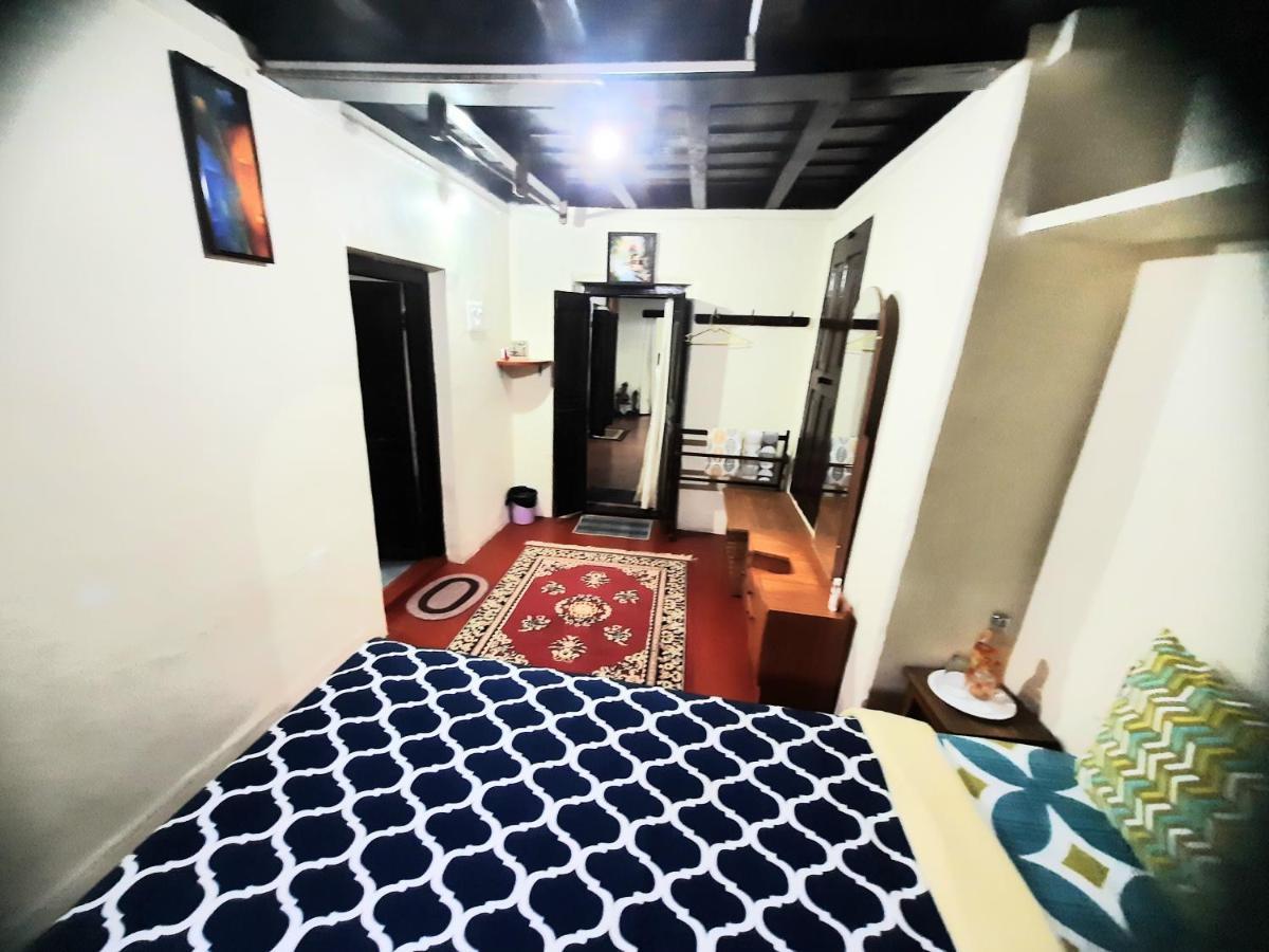 Napoklu Sardar Bahadur'S Heritage Bungalow Estate Stay מראה חיצוני תמונה